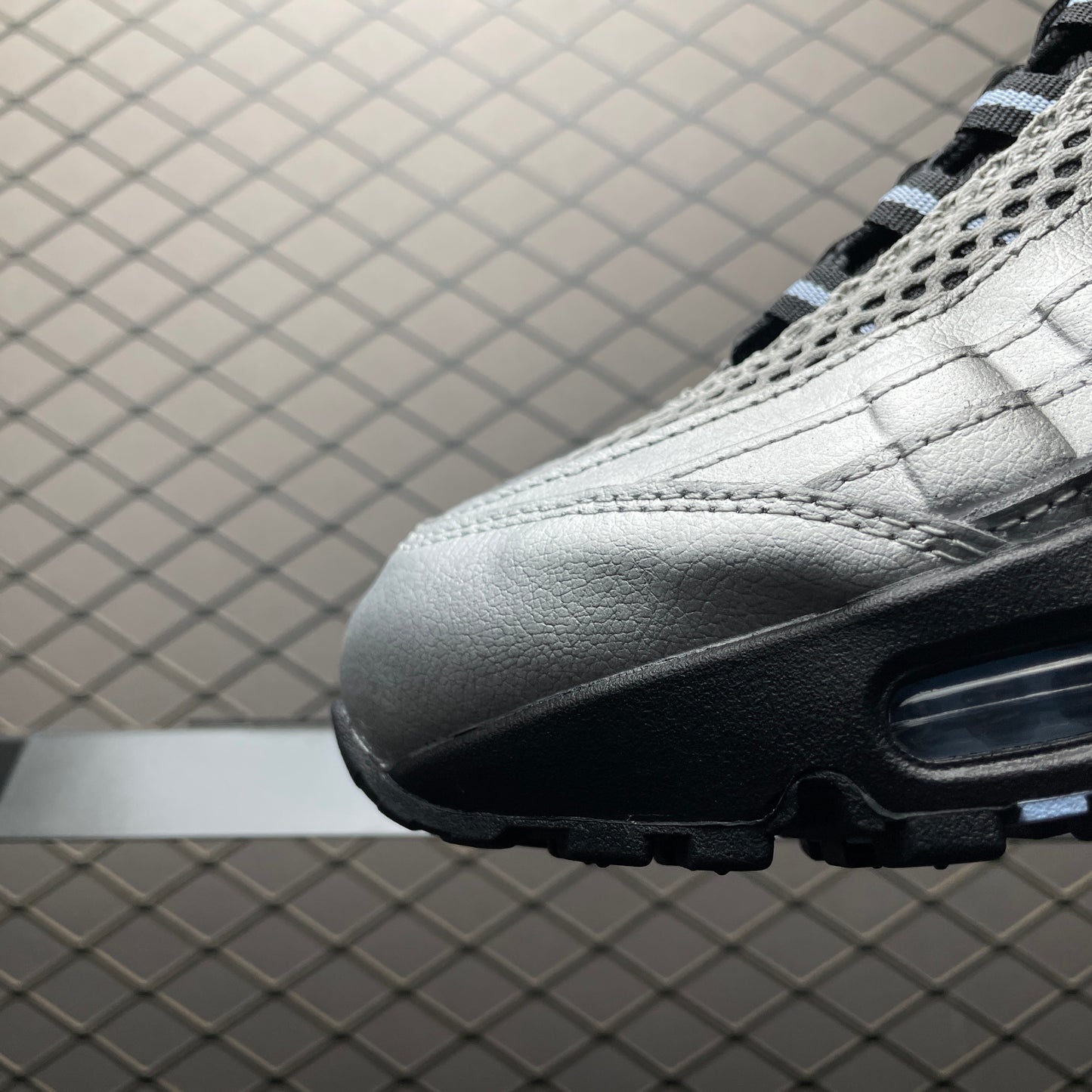 Palace Skateboards × Nike Air Max 95 Big Bubble "Metallic Silver/Aluminum"