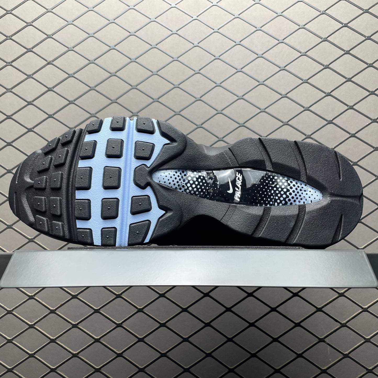 Palace Skateboards × Nike Air Max 95 Big Bubble "Metallic Silver/Aluminum"