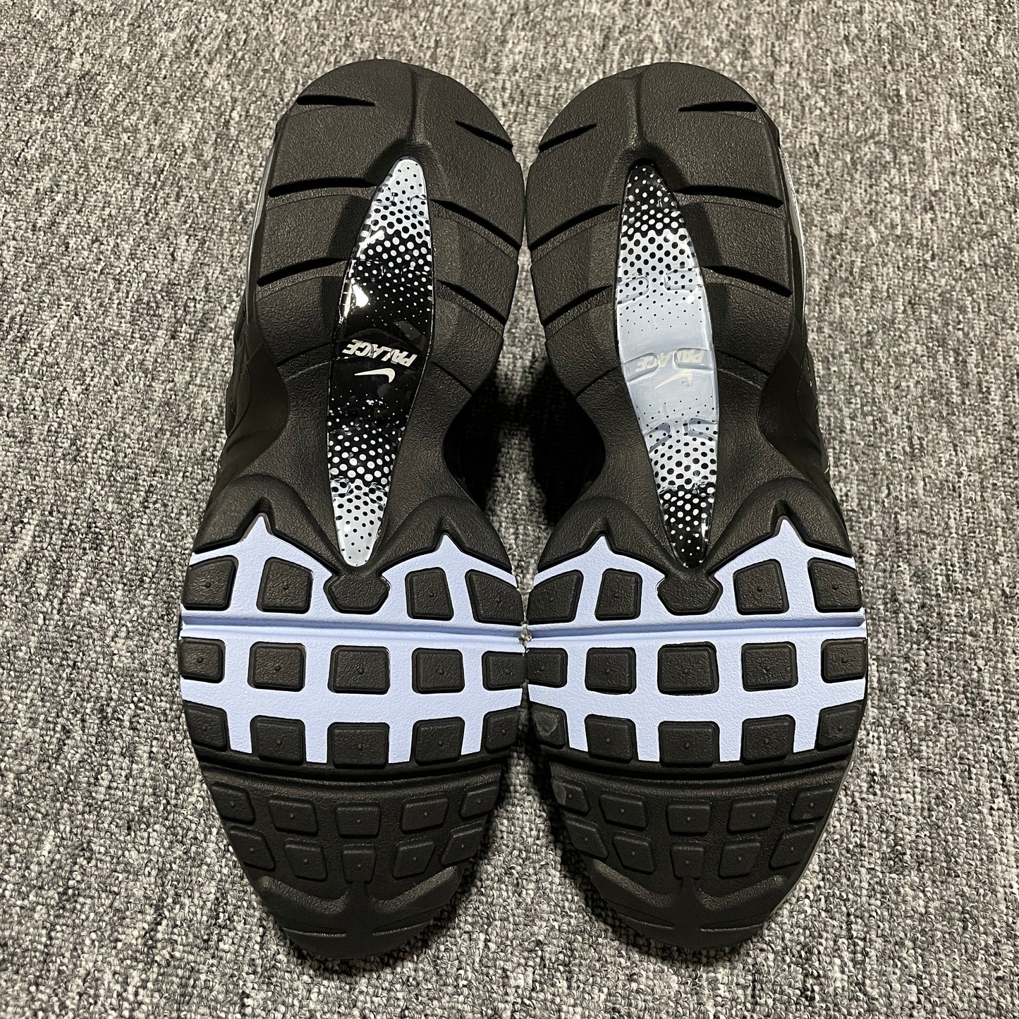 Palace Skateboards × Nike Air Max 95 Big Bubble "Metallic Silver/Aluminum"
