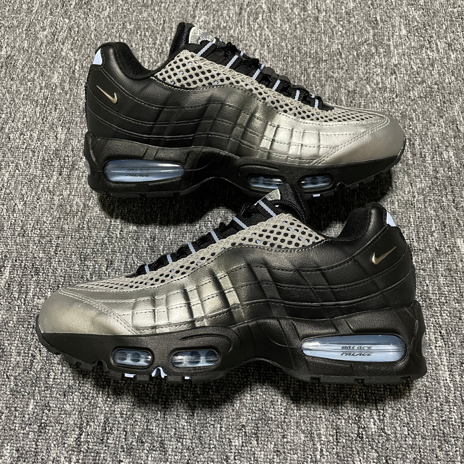Palace Skateboards × Nike Air Max 95 Big Bubble "Metallic Silver/Aluminum"