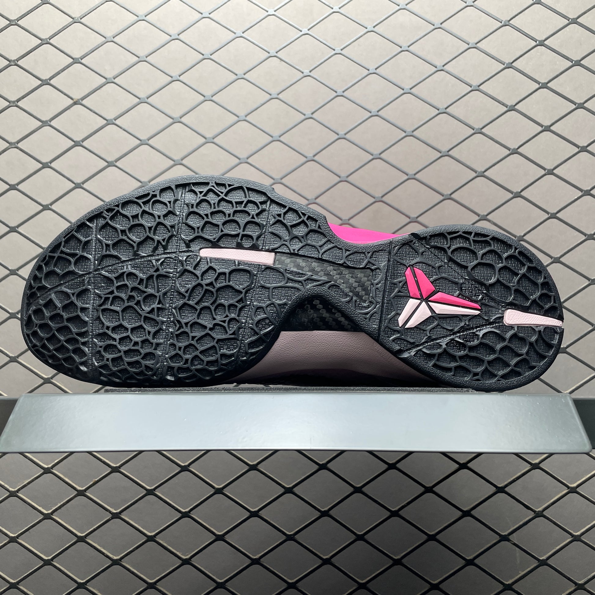 Nike Zoom Kobe 6 Protro 'Kay Yow Think Pink' 2026
