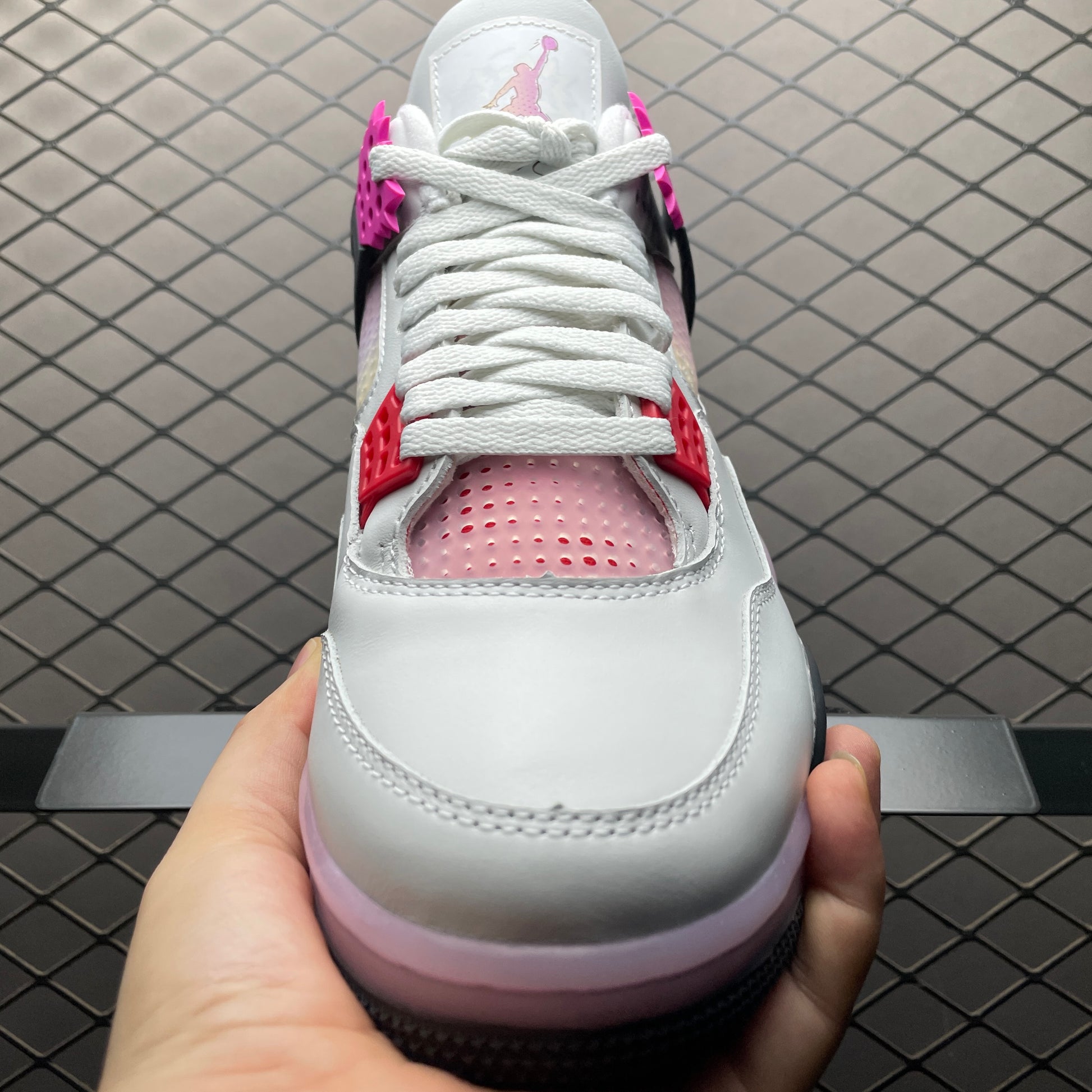 NIKE Air Jordan 4 Retro "Comic"