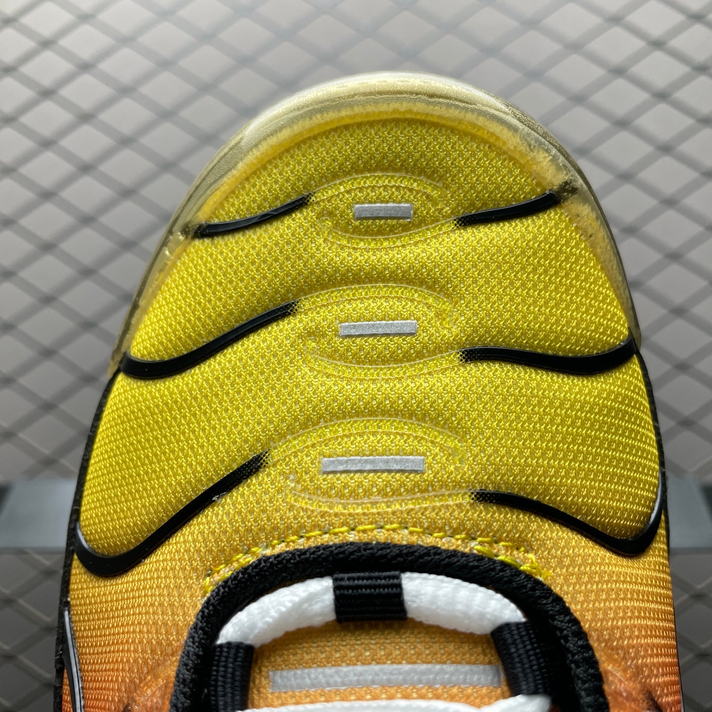 Nike Air Max Plus Yellow Pink Gradient