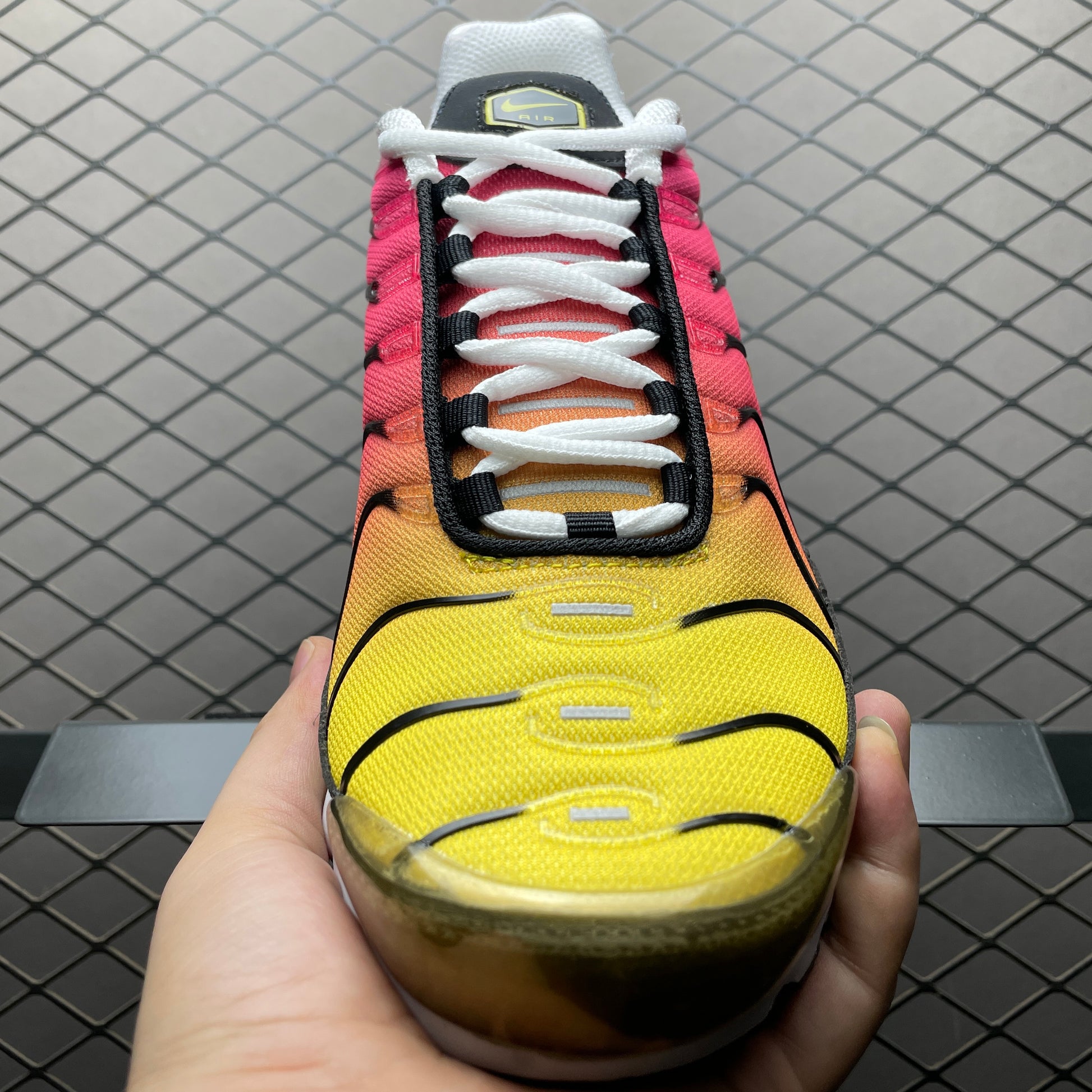 Nike Air Max Plus Yellow Pink Gradient