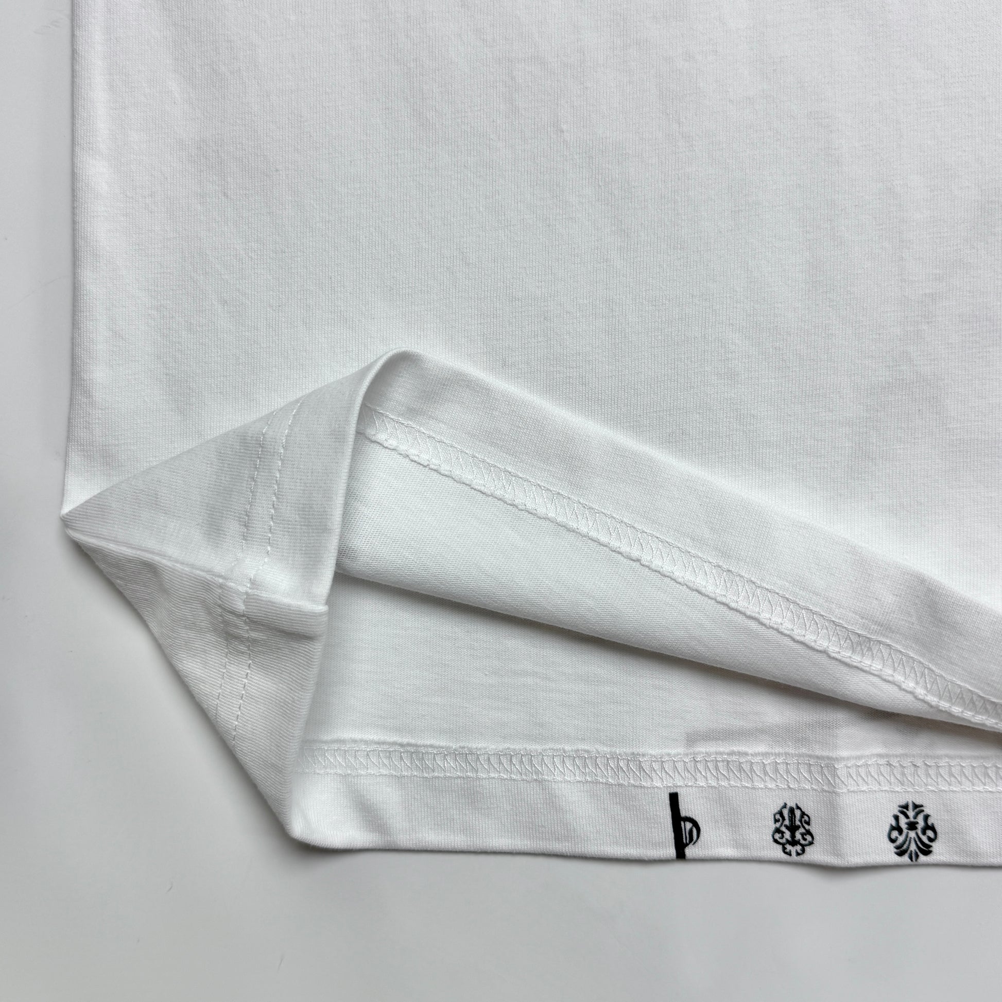 CHROME HEARTS FLEUR KNEE T-SHIRT