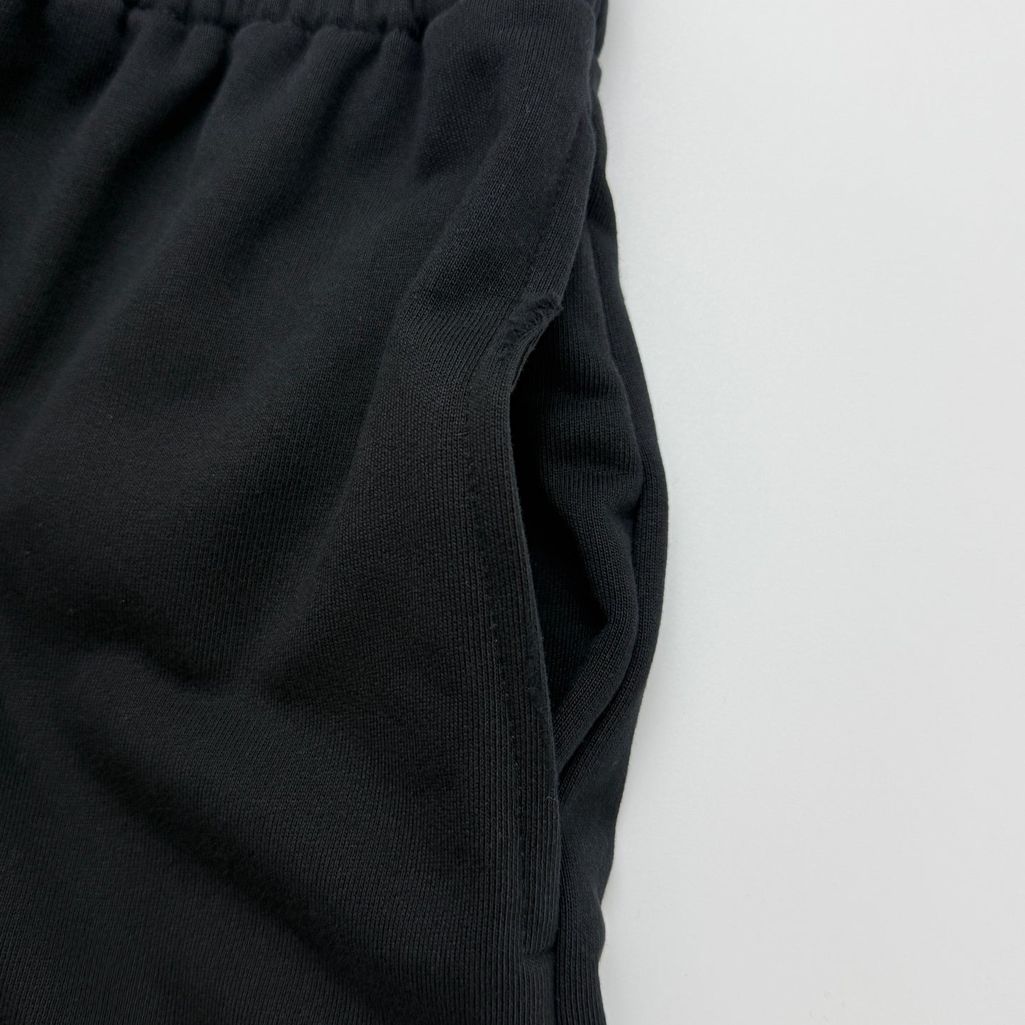 BALENCIAGA MESSY SPRAY Loose Fit Shorts