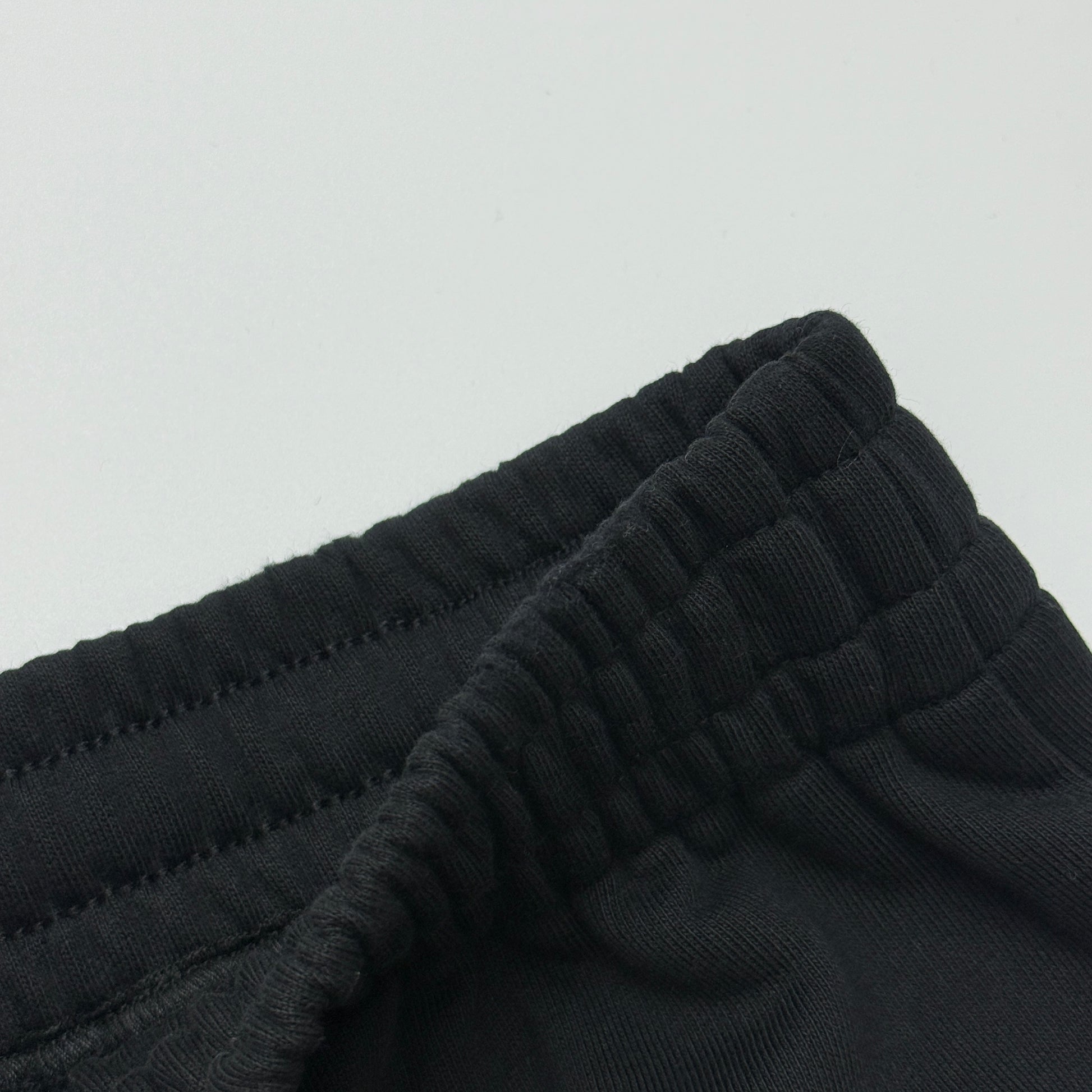 BALENCIAGA MESSY SPRAY Loose Fit Shorts