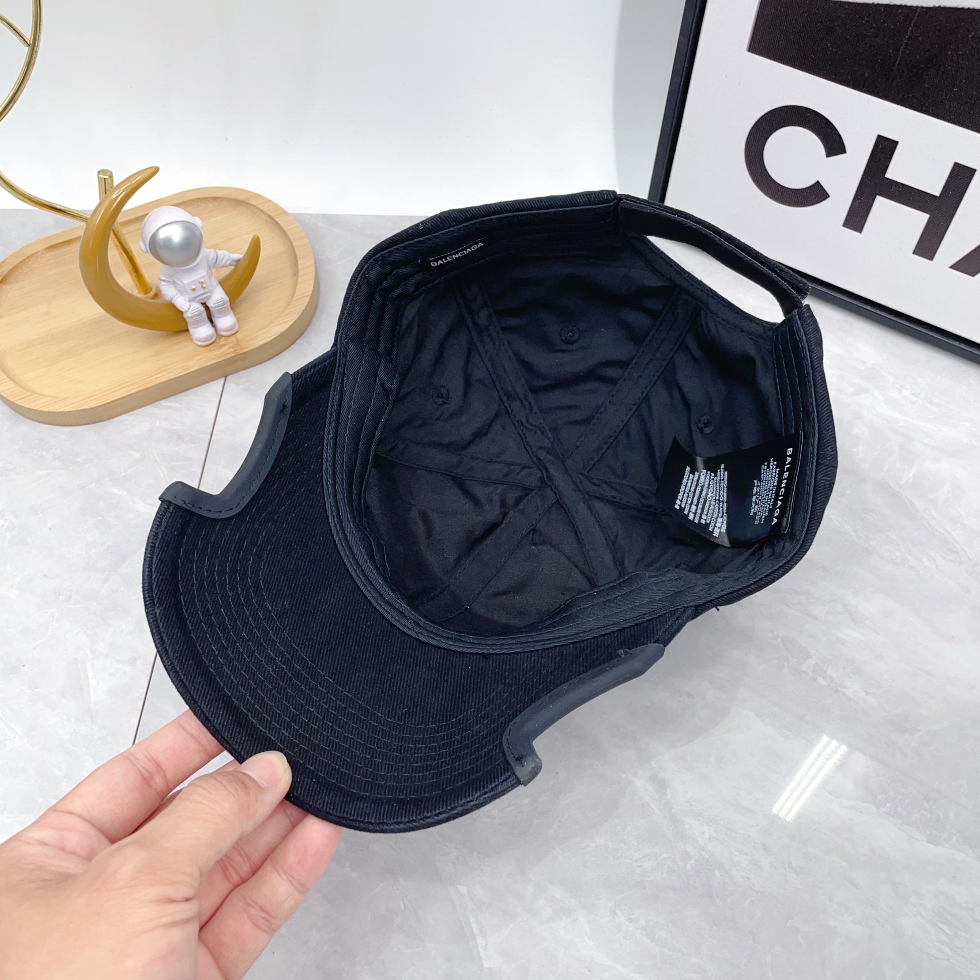 Balenciaga monogram baseball cap